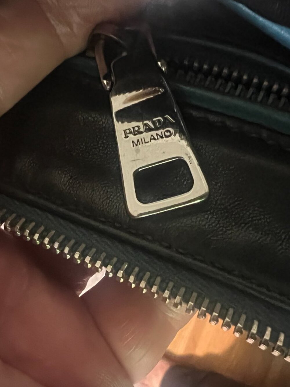 Prada bag - Picture 4 of 5
